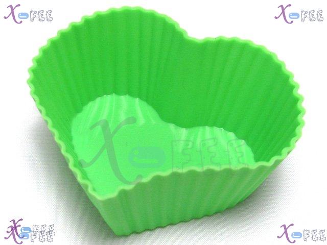 dgmj00001 NEW 12 PCS High-quality Kitchen DIY FOOD Silicone Bakeware Cupcake Baking Molds 4