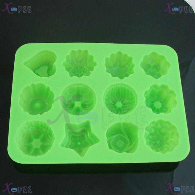 dgmj00031 Green Star NEW Kitchen 12 Different Shape Silicone Bakeware Baking Mold Cake PAN 4